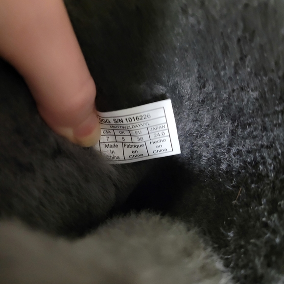 Ugg boots - Picture 4 of 5